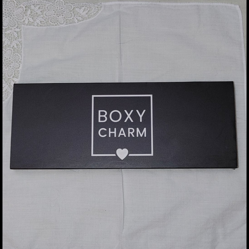 Boxy Charm Eye Shadow Palette